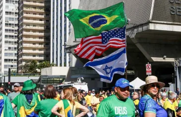 Manifestação na Paulista pede anistia e exalta Trump em defesa de Bolsonaro