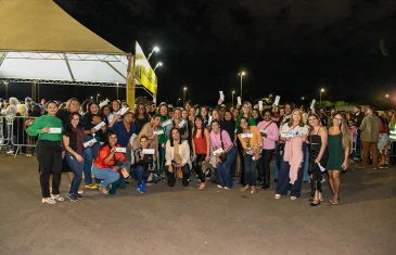 Mulheres em situação de vulnerabilidade assisti ao show de Gilberto Gil