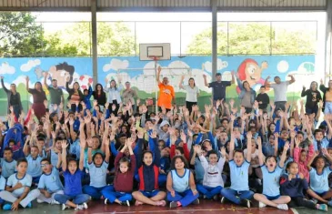 Projeto leva arte, música e reflexão para crianças da rede pública de ensino 