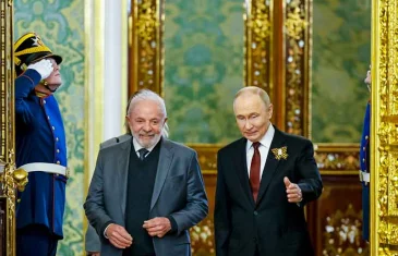 Em ligação, Putin diz a Lula que reunião com Trump foi positiva