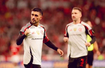 Internacional x Flamengo: onde assistir ao vivo, horário e escalações