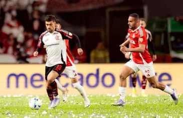 Flamengo vence Internacional e garante vaga nas quartas de final da Libertadores
