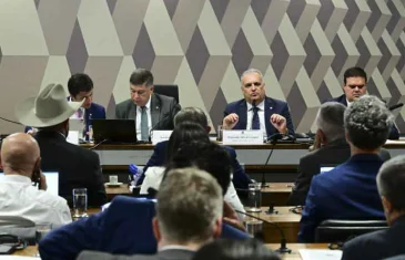 CPMI convoca dez ex-presidentes do INSS e aprova convites a ex-ministros da Previdência
