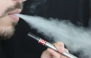 Dia de Combate ao Fumo conscientiza sobre os riscos dos cigarros eletrônicos