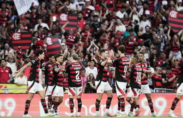 Flamengo sai na frente, mas leva gol no fim e empata com o Grêmio no Maracanã