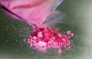 Três novas drogas sintéticas em circulação no país: saiba quando o ecstasy e a ‘cocaína rosa’ foram identificados pela 1ª vez