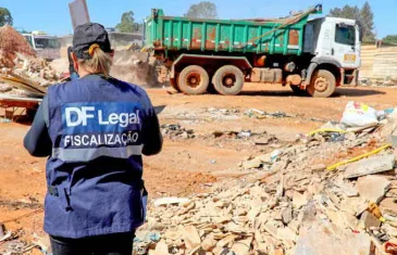 Força-tarefa retira 1,7 mil toneladas de lixo de ruas em Ceilândia