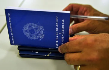 Agências do trabalhador oferecem vagas com salários acima de R$ 4 mil nesta terça