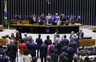 Câmara deve votar MP que amplia isenção nas contas de luz nesta terça-feira