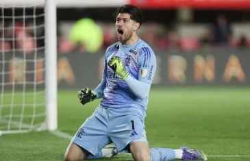 Flamengo vence Estudiantes nos pênaltis e avança à semifinal da Libertadores