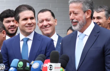 Isenção de Imposto de Renda para quem recebe até R$ 5 mil por mês: compensações continuam em disputa