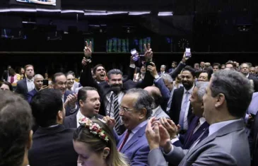 MP sobre tributação de investimentos é retirada de pauta e perde a validade