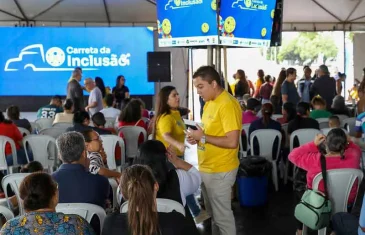 Carreta da Inclusão leva serviços gratuitos a pessoas com deficiência em Sobradinho