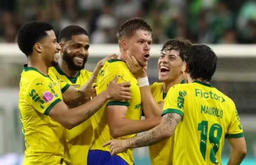 Palmeiras goleia de virada Bragantino e mantém vantagem sobre Flamengo, antes de duelo pelo Brasileirão