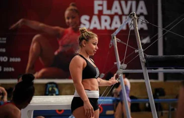 Flávia Saraiva vai à final da trave no Mundial de Ginástica Artística