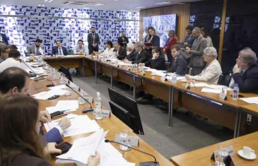Motta anuncia votação de projetos sobre bebidas adulteradas e cobrança de bagagens