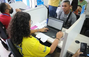 Dia do Servidor: mulheres são maioria no serviço público do DF e ocupam cargos estratégicos