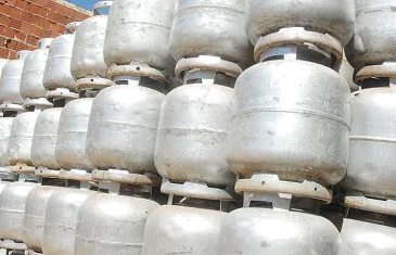 Beneficiários com NIS final 8 recebem hoje Auxílio Gás