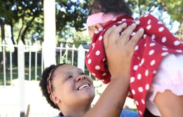 Câmara Legislativa celebra famílias que acolhem crianças e adolescentes vulneráveis