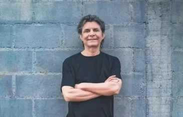 Lô Borges tem velório aberto ao público e enterro restrito aos familiares e amigos