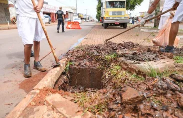 Descarte incorreto de lixo pode causar alagamentos no período das chuvas