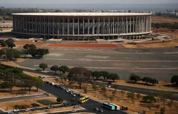 Evento na Arena BRB Mané Garrincha altera trânsito no Eixo Monumental nesta terça (11)