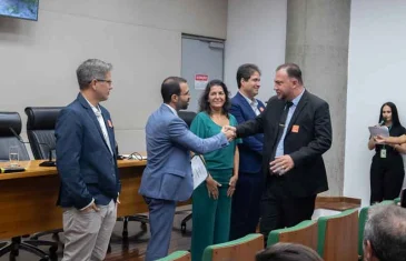 Câmara Legislativa exalta agronegócio do DF com homenagem a engenheiros agrônomos