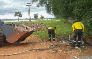 Equipes do GDF cuidam da área ao redor do Autódromo de Brasília antes da reabertura
