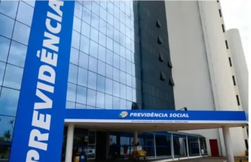 Senado aprova projeto que proíbe descontos em benefícios do INSS