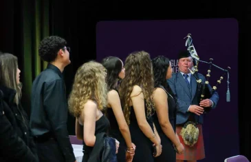 Pontes para o Mundo encerra ciclo com formatura na Escócia