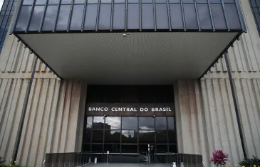Copom decide hoje se mantém Taxa Selic em 15% ao ano