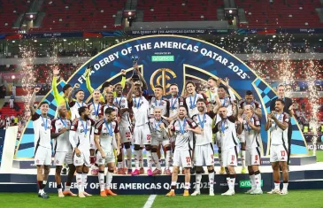 Com dois de Arrascaeta, Flamengo vence o Cruz Azul e é campeão do Derby das Américas
