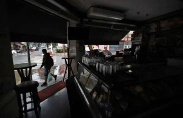 Após ciclone, 30 mil clientes ainda estão sem energia em SP