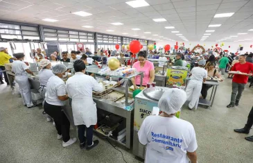 Restaurantes comunitários do DF vão servir almoço especial de Natal a R$ 1 nesta quarta