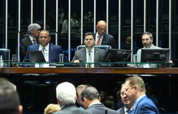 Senado aprova redução da pena de condenados pelo 8 de janeiro