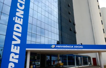 Aposentados e pensionistas do INSS que ganham acima do mínimo terão reajuste de 3,9%