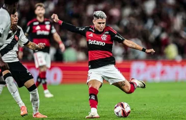 Flamengo bate o Vasco e conquista a primeira vitória no Campeonato Carioca