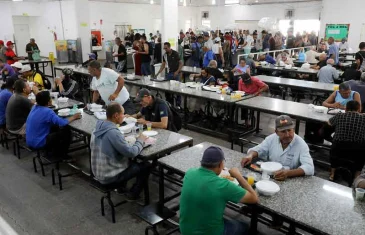 Restaurantes comunitários reforçam segurança alimentar para pessoas em situação de rua no DF
