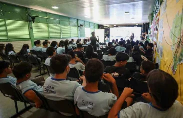 Projeto leva estudantes a conhecer história e pontos turísticos do DF