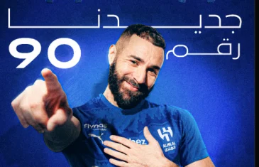 Torcedores do Al-Ittihad queimam camisas de Benzema após atacante ser anunciado pelo rival Al-Hilal