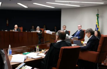 Fachin convoca ministros para tratar de menções a Toffoli no caso Master