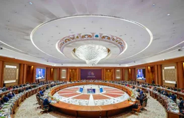 Brasil assina parceria com a Índia para produção de medicamentos