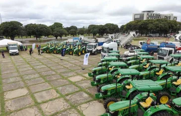 GDF entrega patrulhas agrícolas e equipamentos para fortalecer a produção rural