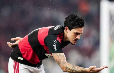 Flamengo vence Cruzeiro com gols de Pedro e Carrascal
