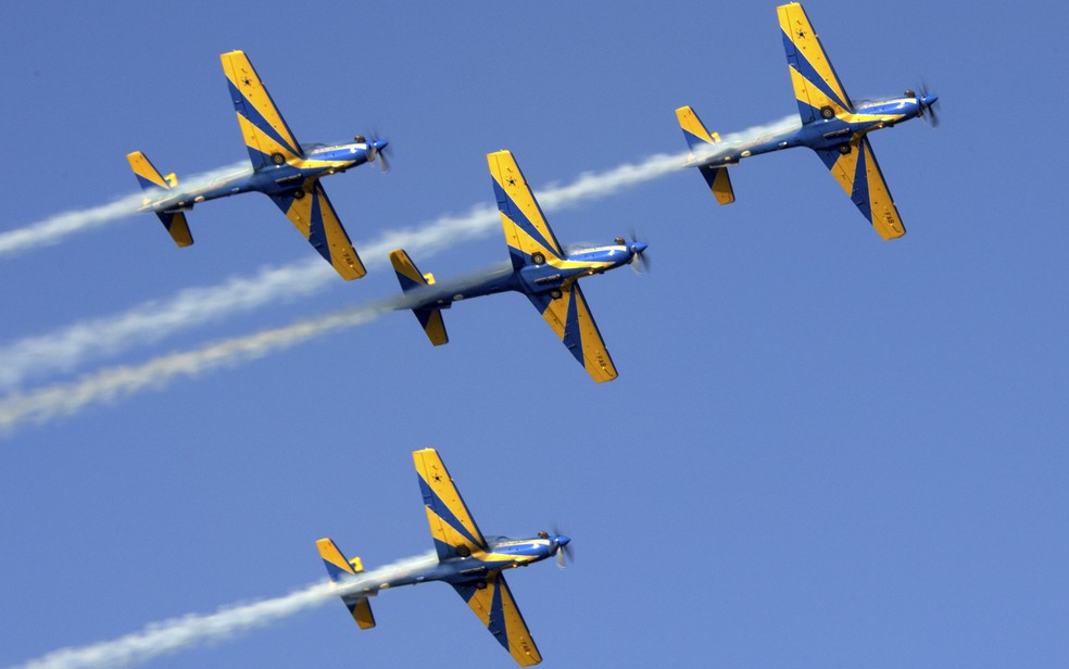 Apresentação da Esquadrilha da Fumaça no céu de Brasília — Foto: FAB/Divulgação